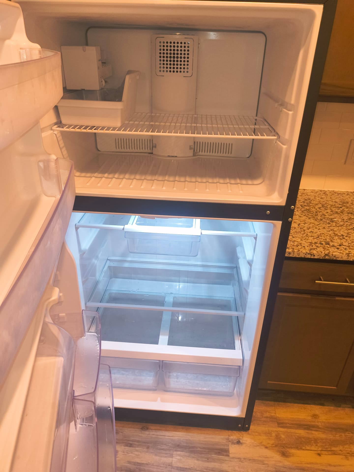 Photo 5 from a cleaning completed by After Hours Cleaning LLC