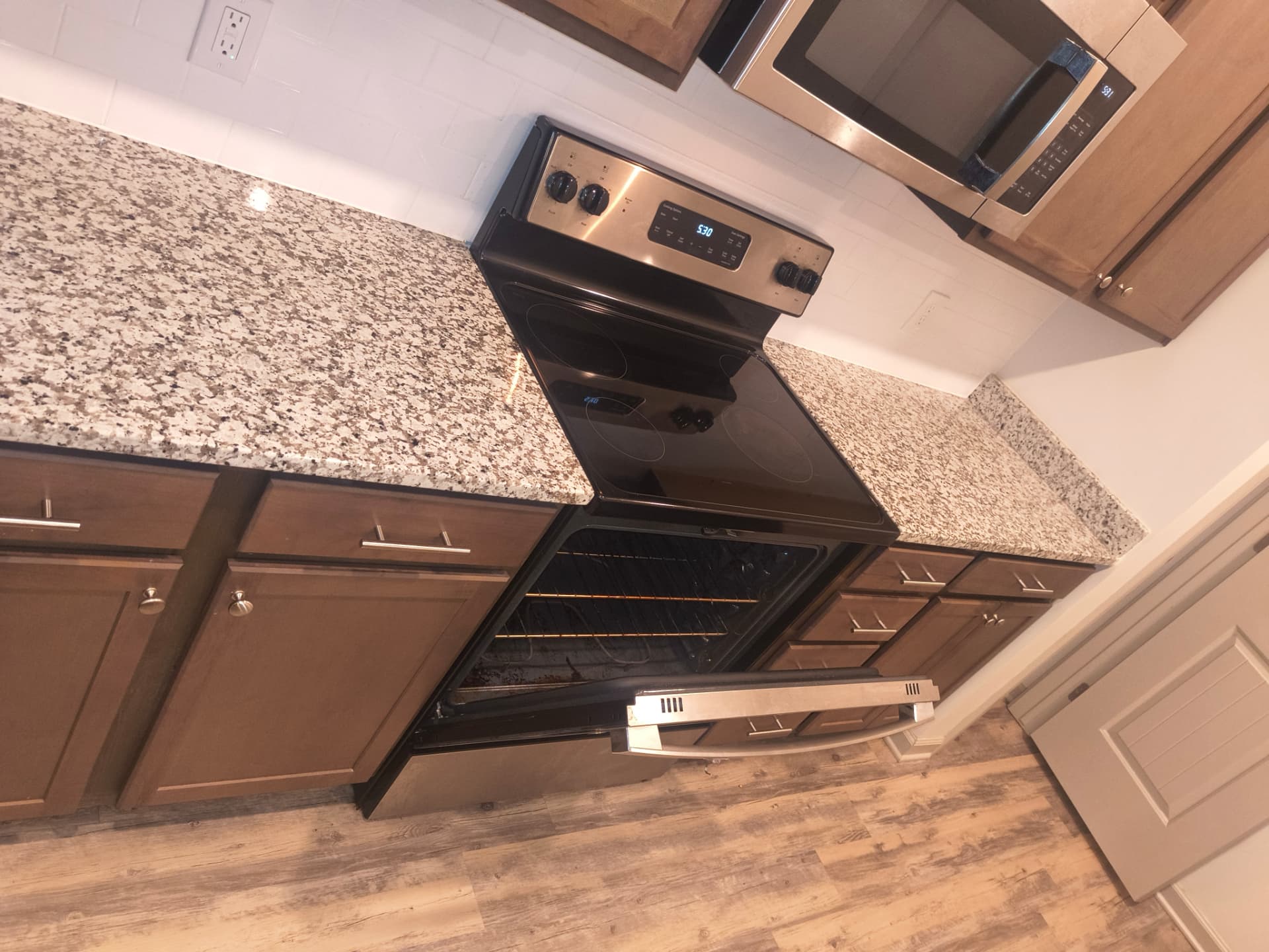 A freshly cleaned kitchen by the After Hours Cleaning team
